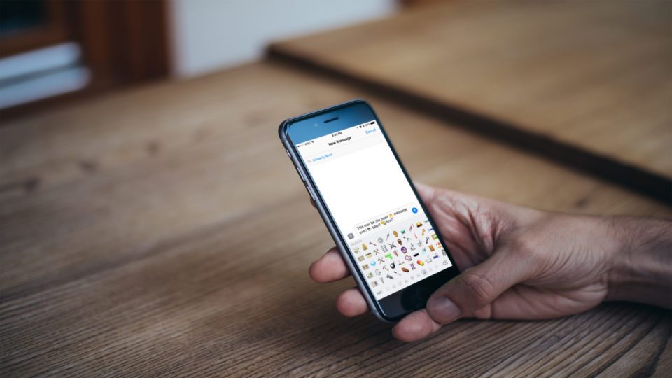 How to quickly replace words with emoji in Messages for iOS10